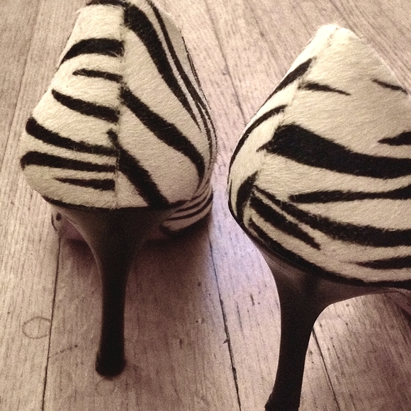 GENUINE CALF HAIR POINTY PUMPS - Picture 3 of 4